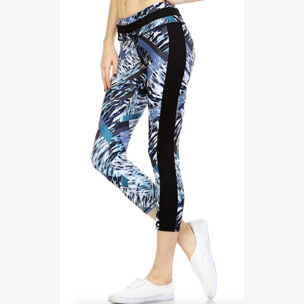 Mono B Multi Print Capri Legging w Contrast Panels
